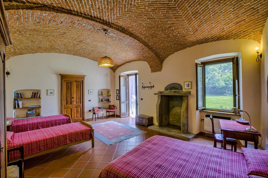 B&B Cascina Moncrava Ivrea Habitación foto